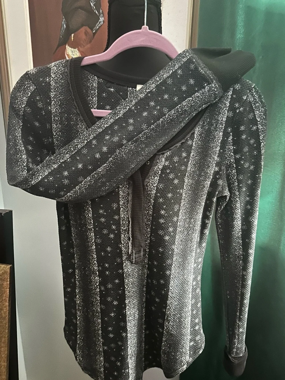Free People We The Free Black Gray Printed Thermal Henley Top Size L